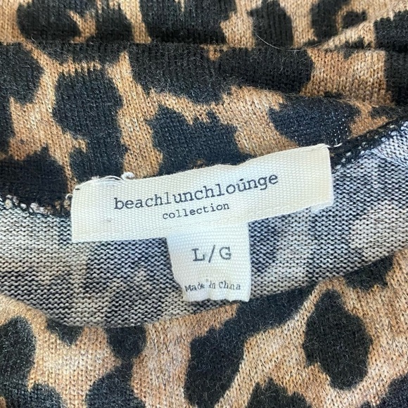 Beach Lunch Lounge Cheetah High Neck Lightweight Sweater Size L - Picture 4 of 6